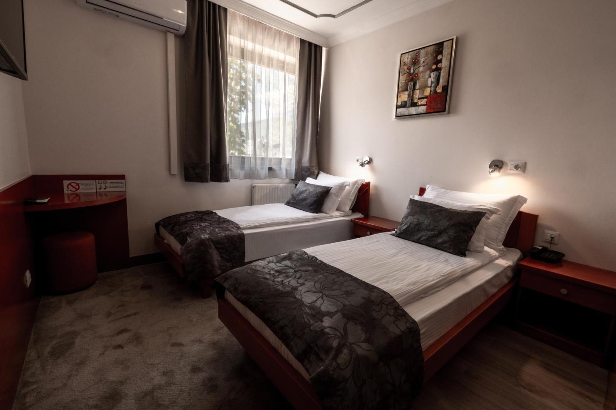 Hotel Bosna 1 Ilidža Extérieur photo